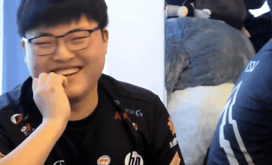 乐鱼体育登入Uzi重要时刻出色发挥，加拿大队带队取胜！