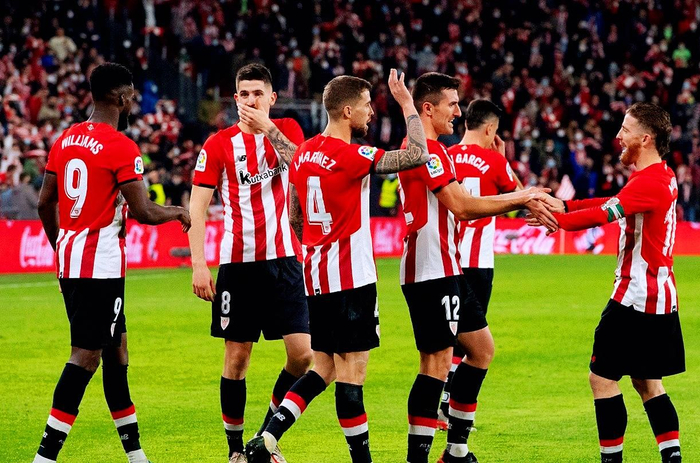 乐鱼体育入口包含今晨广州队备战法国杯，状态回暖细节曝光，气氛紧张，年轻球员得到机会的词条